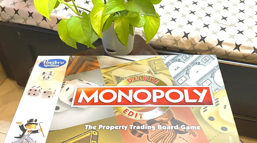 How does Monopoly end?