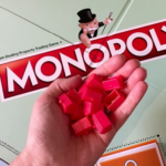 How many hotels can you have in monopoly?